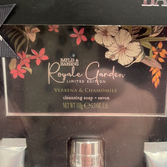 5 piece bath set - Picture 2 of 6